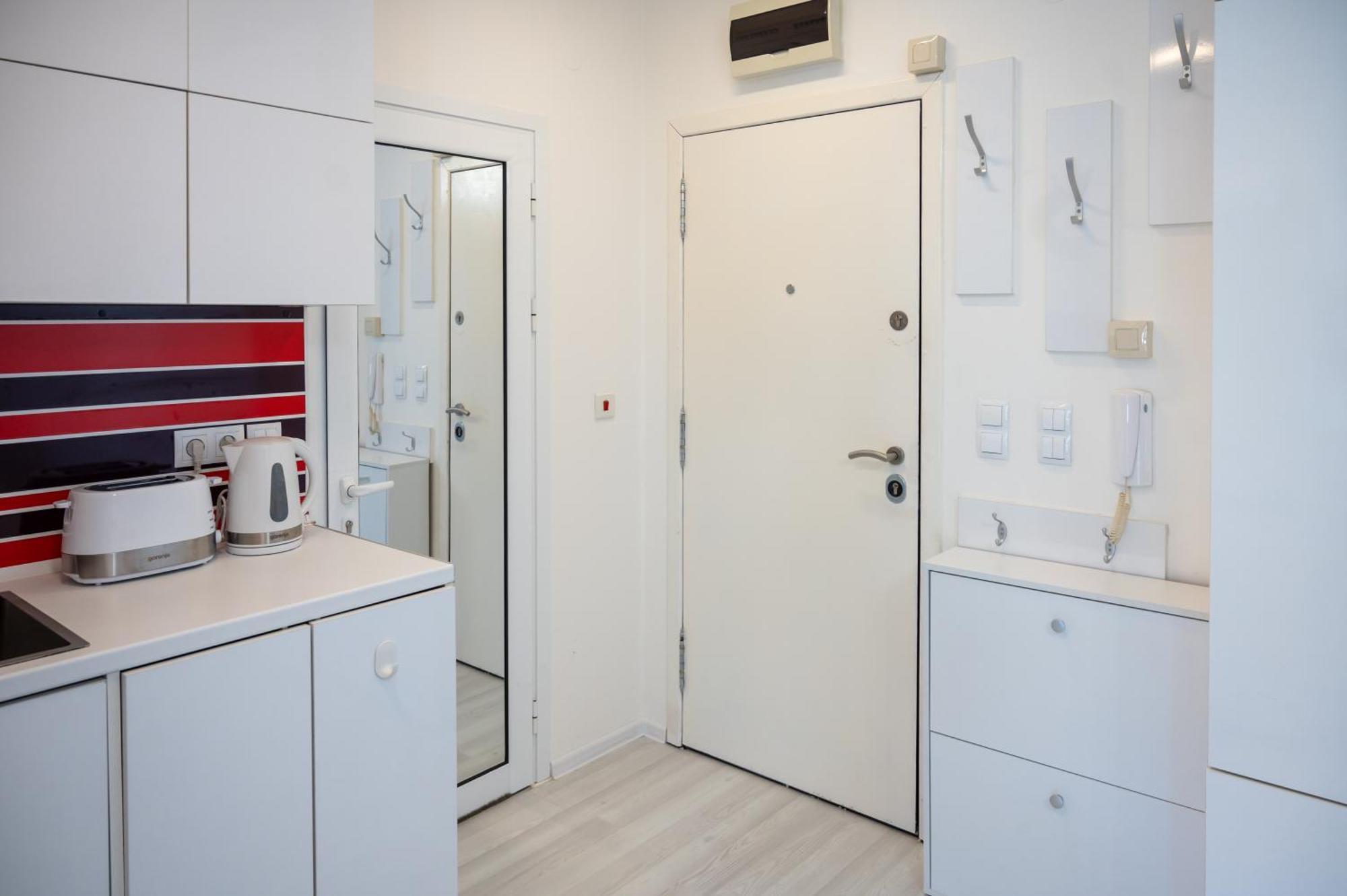 Colorful Studio With Balcony - Free Parking Apartment Sofia Exterior photo